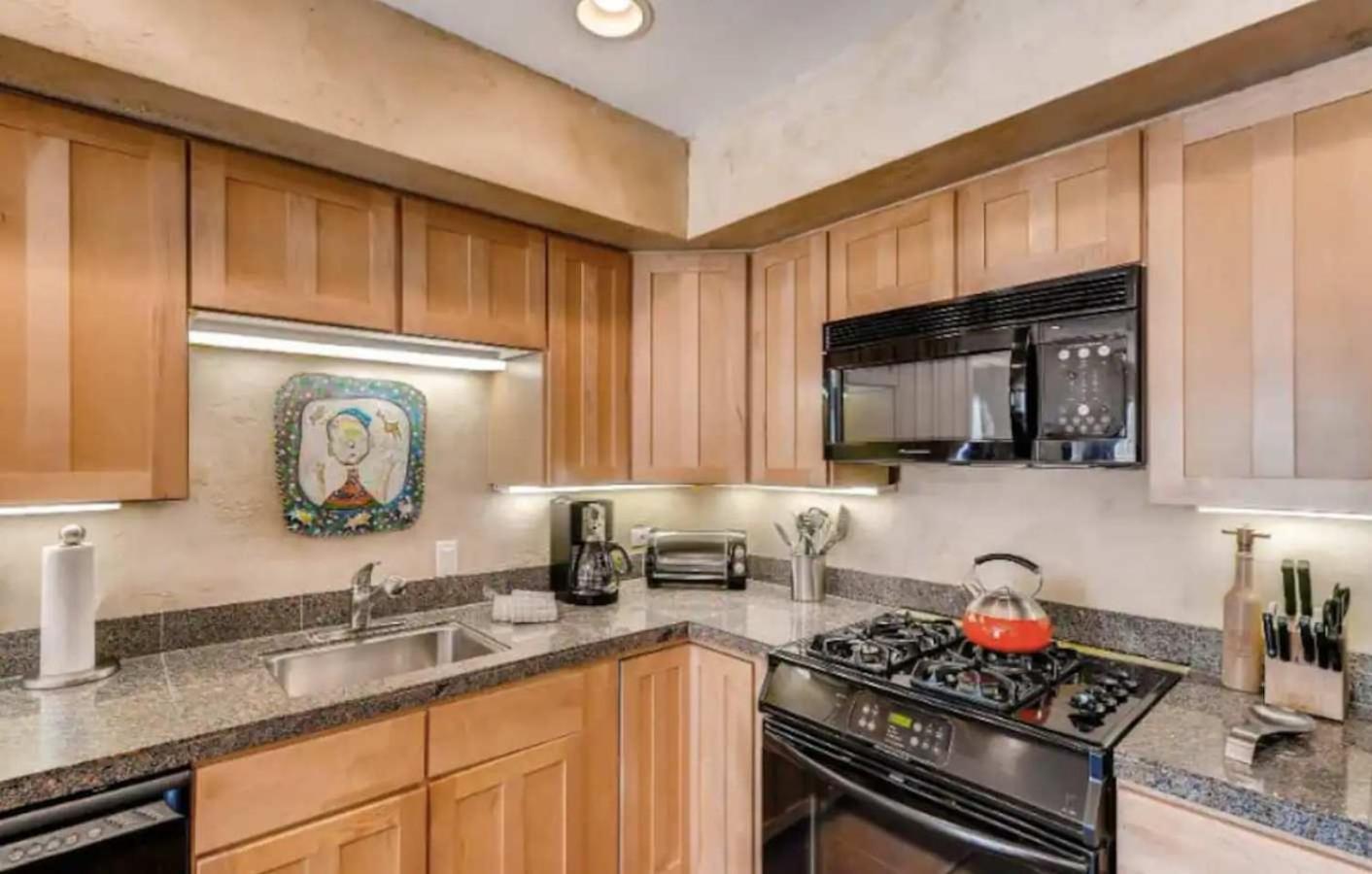 Location In The Heart Of Lions Head, Lockers, Jacuzzi And Pool Apartment *