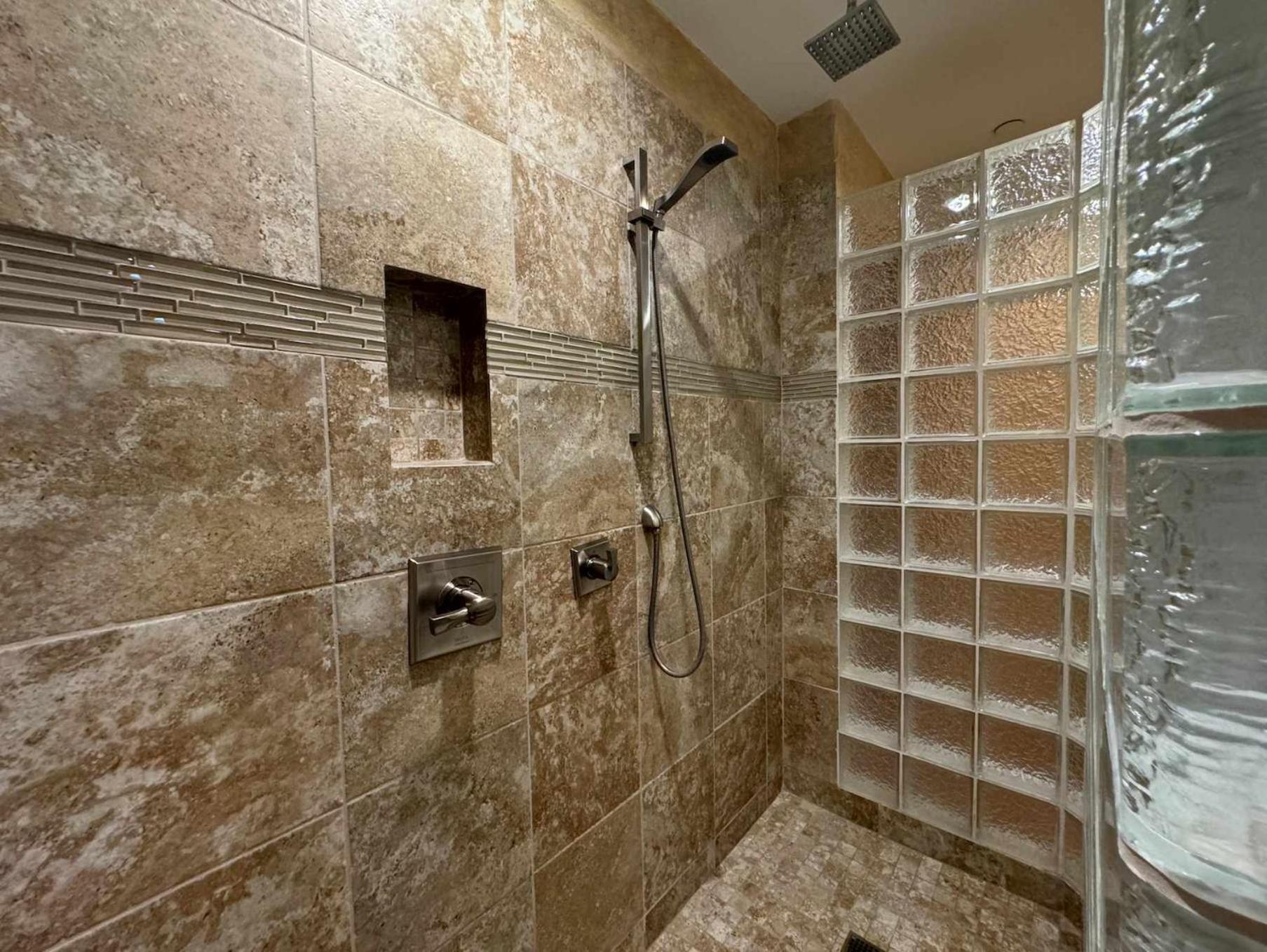 Location In The Heart Of Lions Head, Lockers, Jacuzzi And Pool * Vail