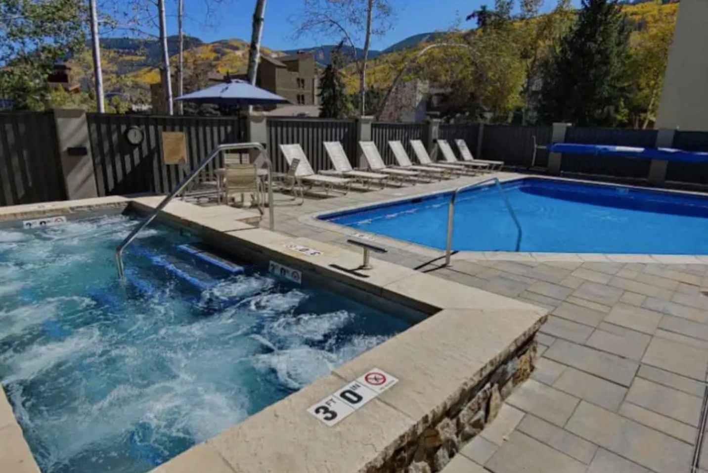 Location In The Heart Of Lions Head, Lockers, Jacuzzi And Pool Apartment *