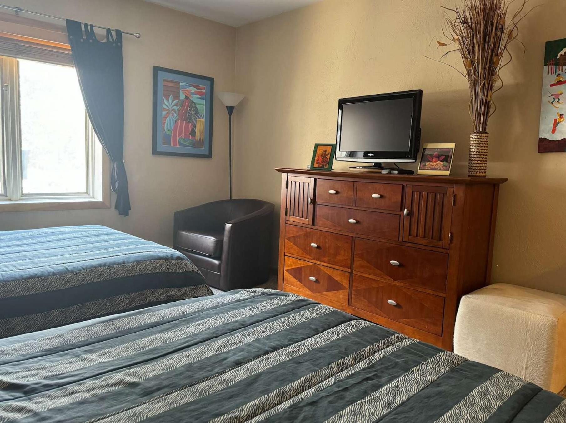 Location In The Heart Of Lions Head, Lockers, Jacuzzi And Pool * Vail